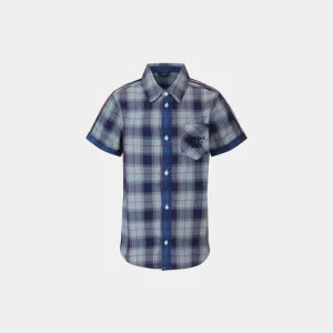 Camisa maniquí fantasma sobre fondo gris