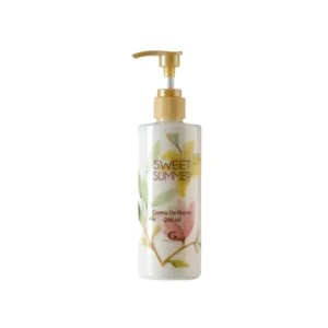 Fotografia de producto de crema de manos Sweet Summer en envase blanco con dosificador